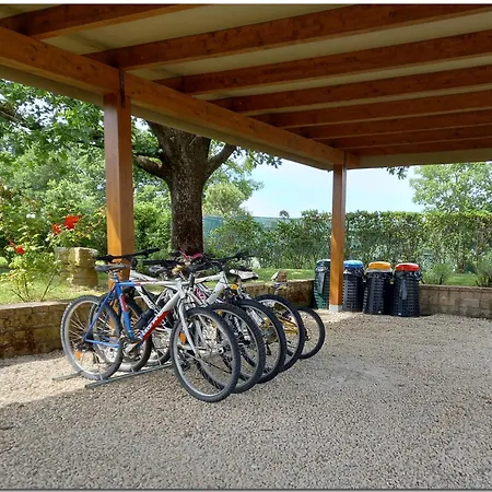 Holiday home Ebenerdiges Mit Garten Und Pool *