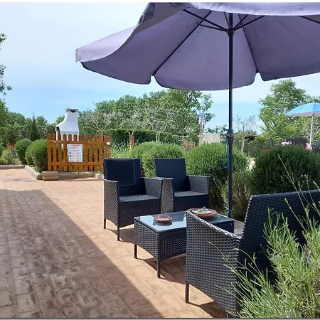 Holiday home Ebenerdiges Mit Garten Und Pool